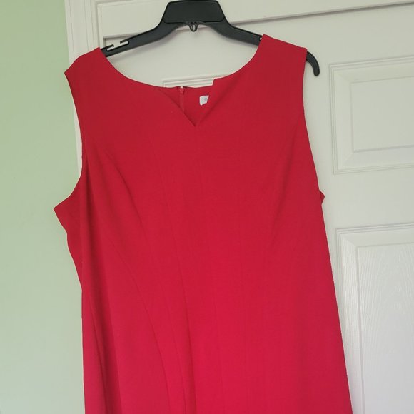 Plus & Tall Red Sleeveless Sheath Dress - Picture 2 of 2